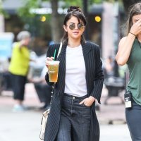 Selena Gomez u omiljenim loafericama