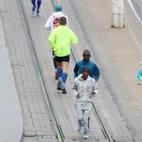 Natjecatelji se pripremaju za start 26. Zagrebačkog maratona