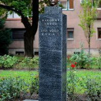 Bista Ive Lola Ribara vraćena u park na južnoj strani Prilaza baruna Filipovića