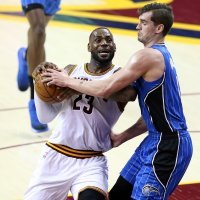 Mario Hezonja i LeBron James