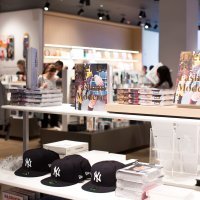 Items: Is Fashion Modern