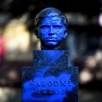 Vandalizirani spomenik Ivi Loli Ribaru