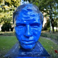 Vandalizirani spomenik Ivi Loli Ribaru