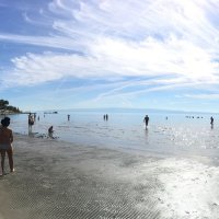 Sunčani dan na plaži Bačvice