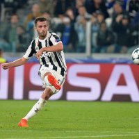 Miralem Pjanić zabio iz slobodnjaka