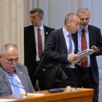 Damir Krstičević, Ante Sanader