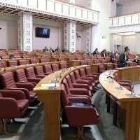 Poluprazna sabornica