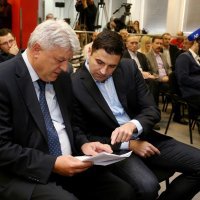 Zlatko Komadina, Davor Bernardić