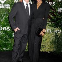 Michael Kors i Sarah Jones