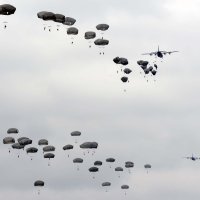 Zajednička vježba srpskih i američkih padobranaca