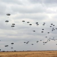 Zajednička vježba srpskih i američkih padobranaca