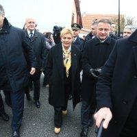 Vukovar: Srdačan susret premijera Plenkovića i predsjednice Grabar-Kitarović