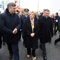 Vukovar: Srdačan susret premijera Plenkovića i predsjednice Grabar-Kitarović