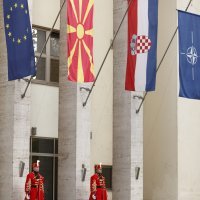 Damir Krstičević s makedonskom kolegicom Radmilom Šekerinskom Jankovskom