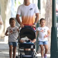 Roger Federer sa suprugom Mirkom i djecom