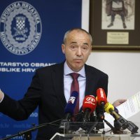 Damir Krstičević na presici