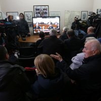 Dočekivanje presude BiH šestorki u Mostaru