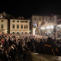 Nakon otvaranja nastupio je Gibonni