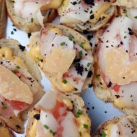 U sklopu Gastroadventa gradonačelnik Splita i novinari upalili prvu adventsku svijeću