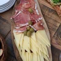 U sklopu Gastroadventa gradonačelnik Splita i novinari upalili prvu adventsku svijeću