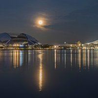 Supermjesec iznad Singapura