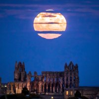 Supermjesec iznad Yorkshirea