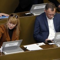 Bruna Esih, Zlatko Hasanbegović