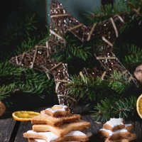 Blagdanske dekoracije