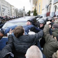 Oslobađanje Sakašvilija iz policijskog kombija