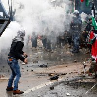 Sukob policije i prosvjednika ispred američkog veleposlanstva u Libanonu