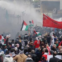 Sukob policije i prosvjednika ispred američkog veleposlanstva u Libanonu