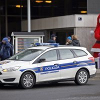 Policija regulira promet u okolici Lisinskog povodom komemoracije za generala Slobana Praljka