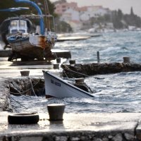 Olujno jugo tijekom noći oštetilo nekoliko brodica