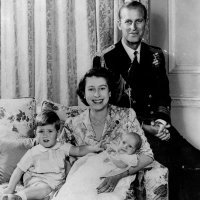 Princ Philip i kraljica Elizabeta II s djecom