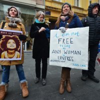 Na Cvjetnom trgu u Zagrebu u siječnju 2017. održan prosvjed solidarnosti sa Ženskim maršom na Washington