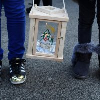 Izviđači u društvu Gordana Jandrokovića donijeli Betlehemsko svjetlo mira u katedralu