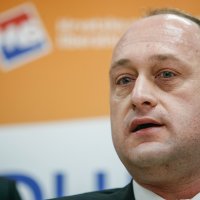 HNS-ova konferencija za novinare na kojem su obznanili prelazak članova ARS-a