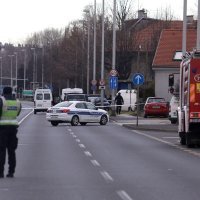 Policija obustavila promet na dijelu Branimirove, muškarac prijeti samoubojstvom