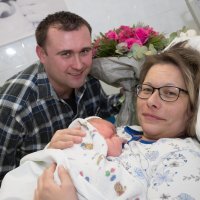 Gradonačelnik Bandić posjetio prve bebe rođene u Novoj godini