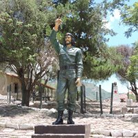 Hasta la Victoria Siempre, i opet u izvedbi lokalnog umjetnika