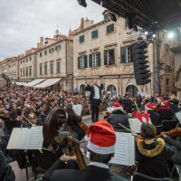 Novogodišnji koncert Dubrovačkog simfonijskog orkestra na Stradunu