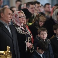 Polnoćka u crkvi u Sankt Peterburgu