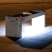 Steora pametna klupa