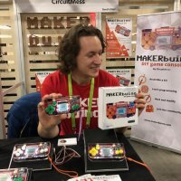 Me mum i CircuitMess