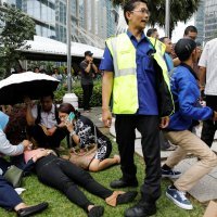 Urušavanje zgrade indonezijske burze u Džakarti