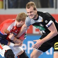 Kuhn i Hansen u duelu