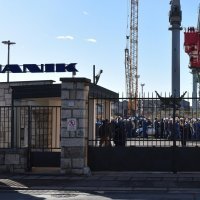 Radnici Uljanika i dalje ispred zgrade Uprave očekuju smjenu rukovodstva