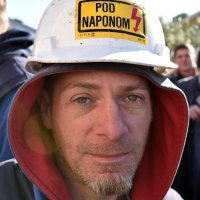 Radnici Uljanika i dalje ispred zgrade Uprave očekuju smjenu rukovodstva