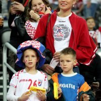 Hrvatski navijači na utakmici Hrvatska - Francuska (04)