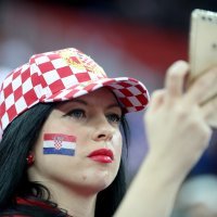 Hrvatski navijači na utakmici Hrvatska - Francuska (05)